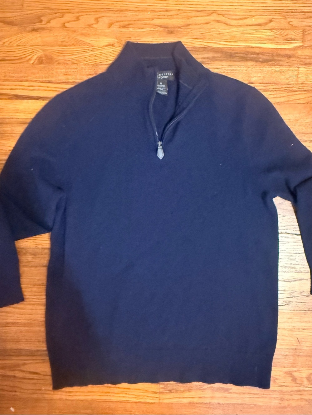 Bloomingdale’s Men’s 100% Cashmere Quarter Zip Sweater – Size M